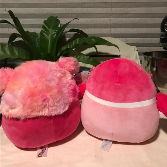 Hailey and Della 8” Squishmallow - Picture 4 of 4